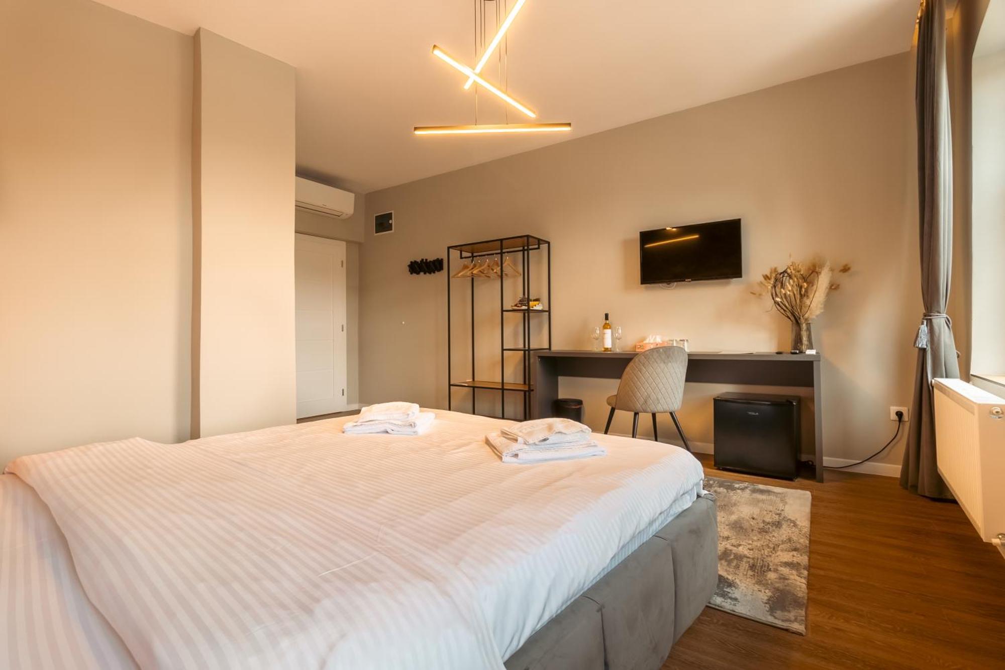 Epic Boutique Hotell Sibiu Exteriör bild